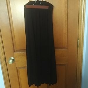 HM Maxi Skirt w/ Pockets!